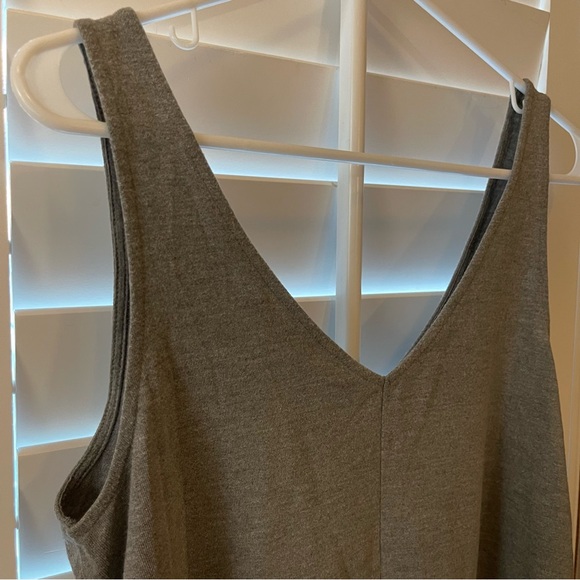 Topshop Grey V-Neck Sleeveless Crop Tank Top, US6 - Picture 8 of 8